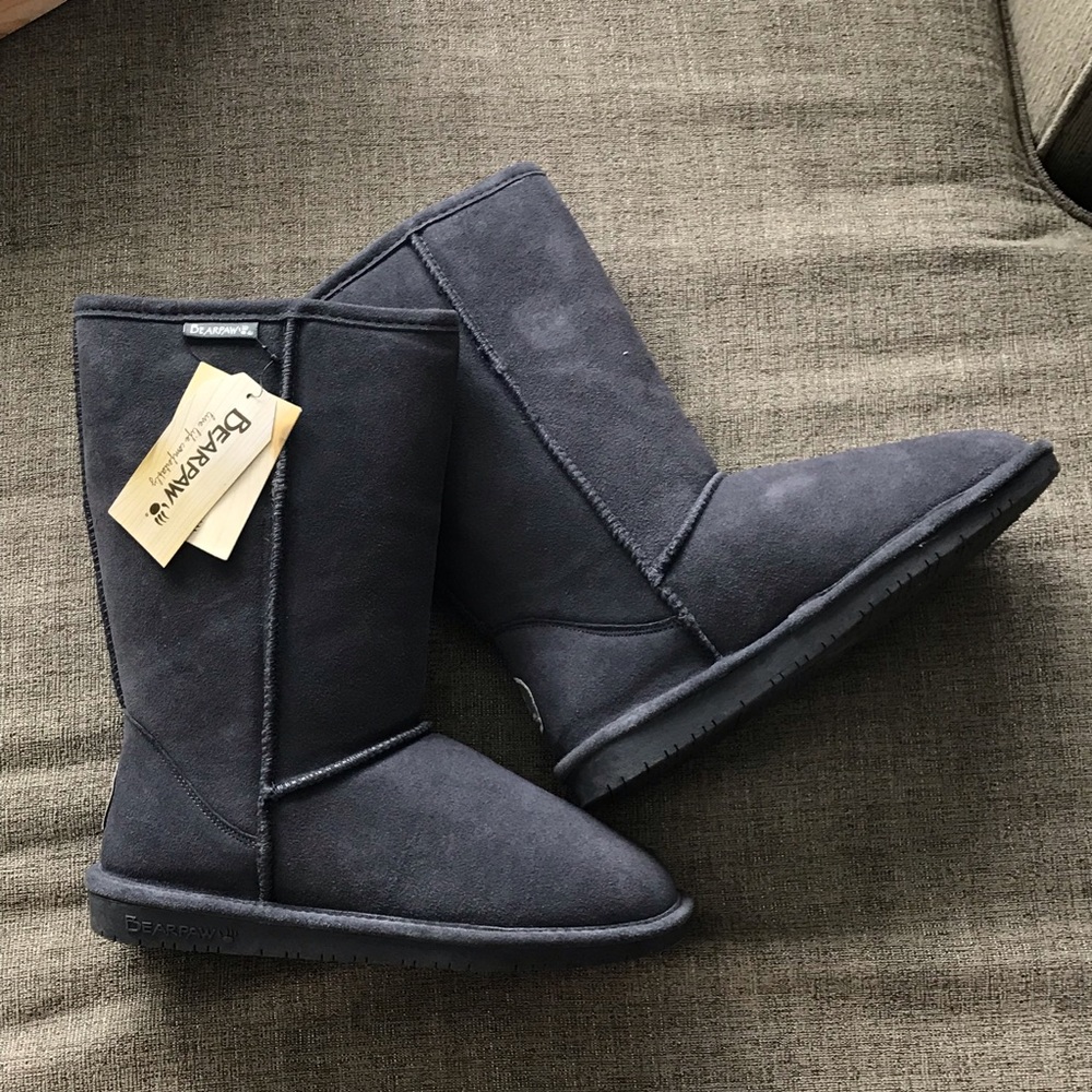 BEARPAW Emma short boot brand new w/ tags and box